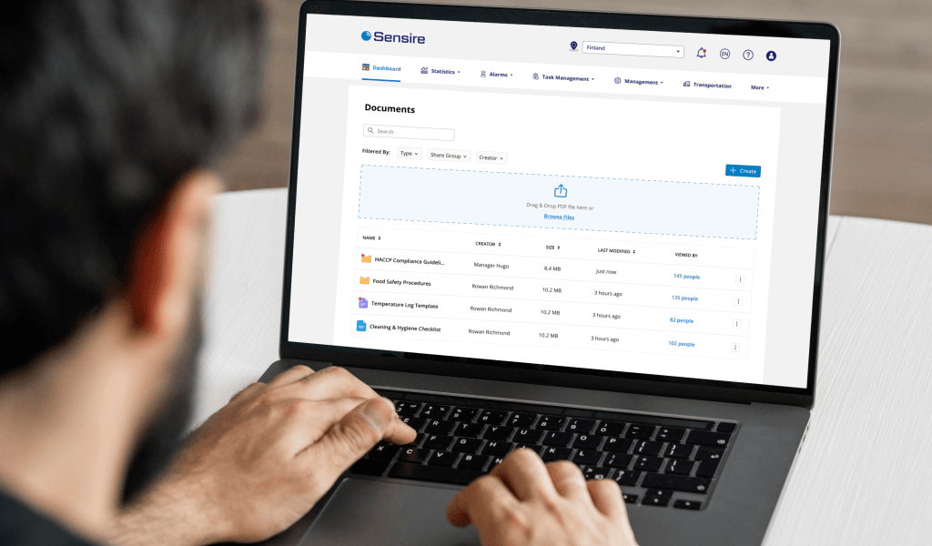 man-using-sensire-document-module
